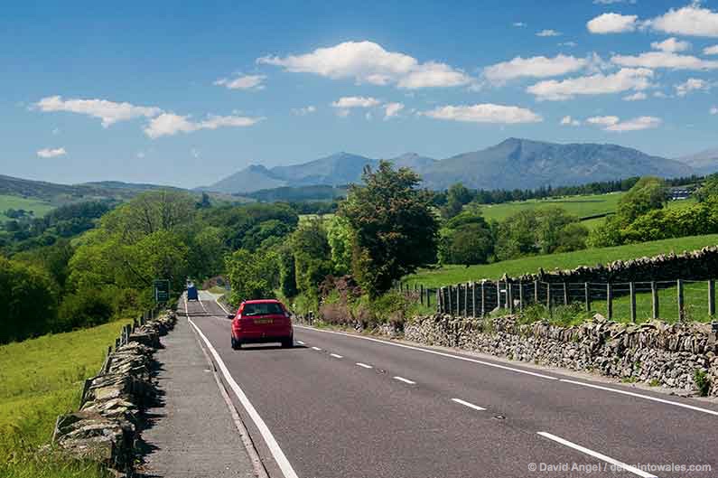 Image of A5 road approaching Snowdonia